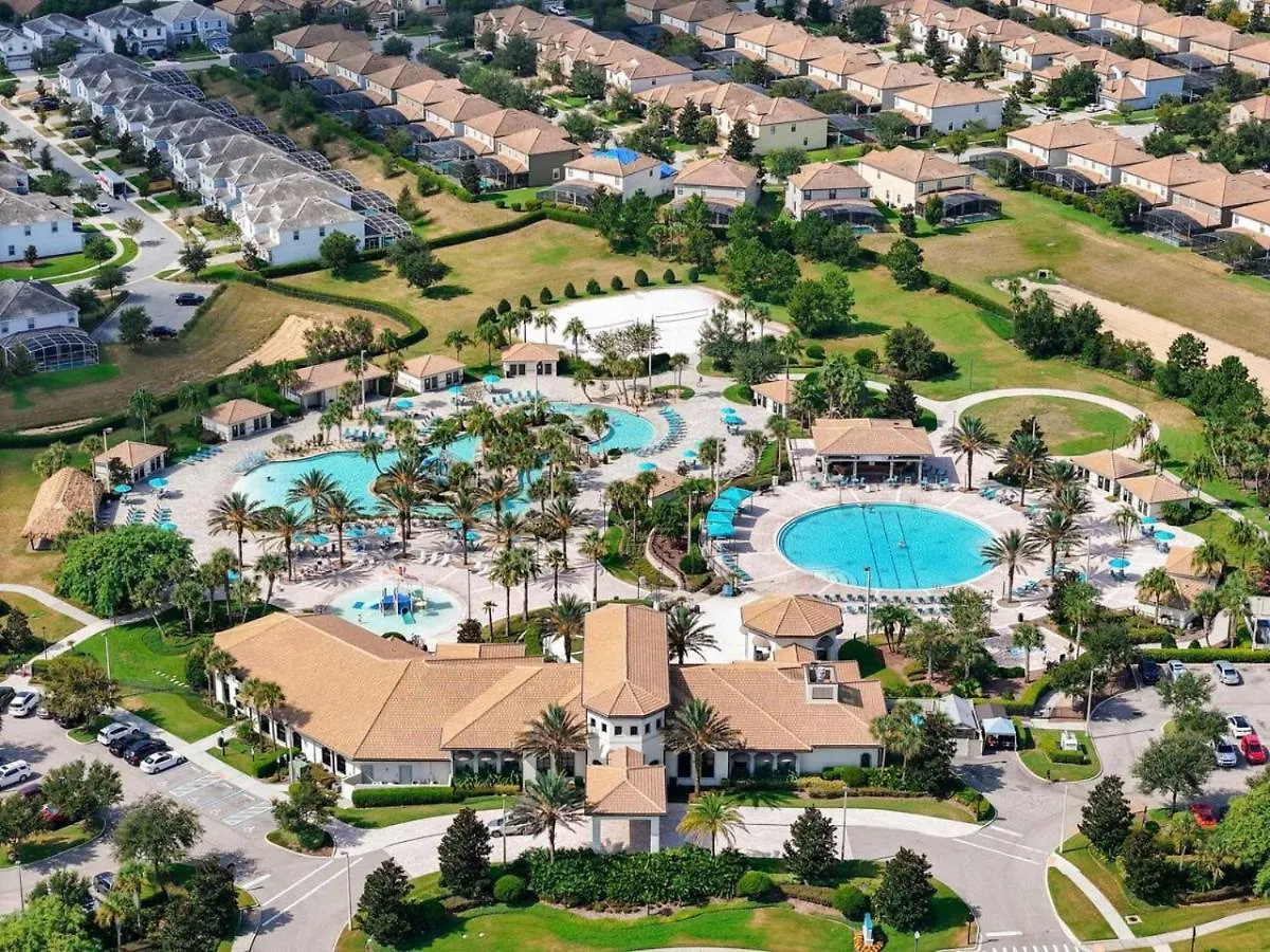 Championsgate Amazing Themed Mansion Near Disney Davenport Holiday home