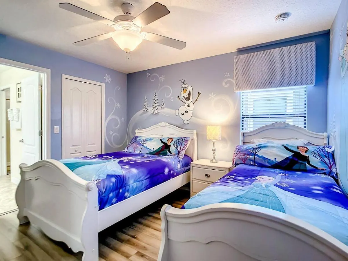 Championsgate Amazing Themed Mansion Near Disney Davenport Holiday home
